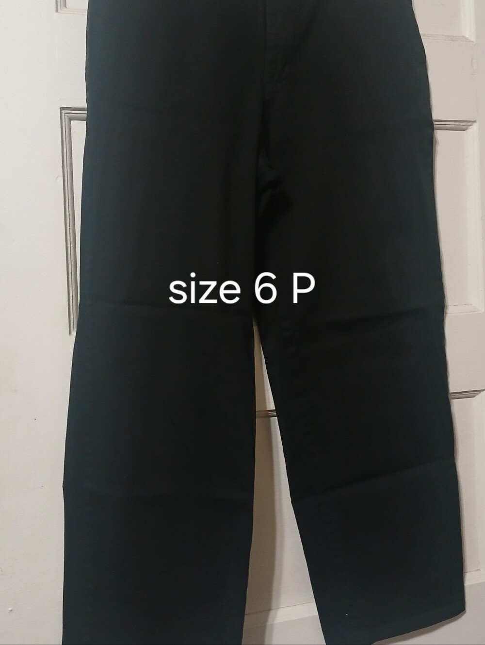Classic Straight-Leg Womens Pants — Black